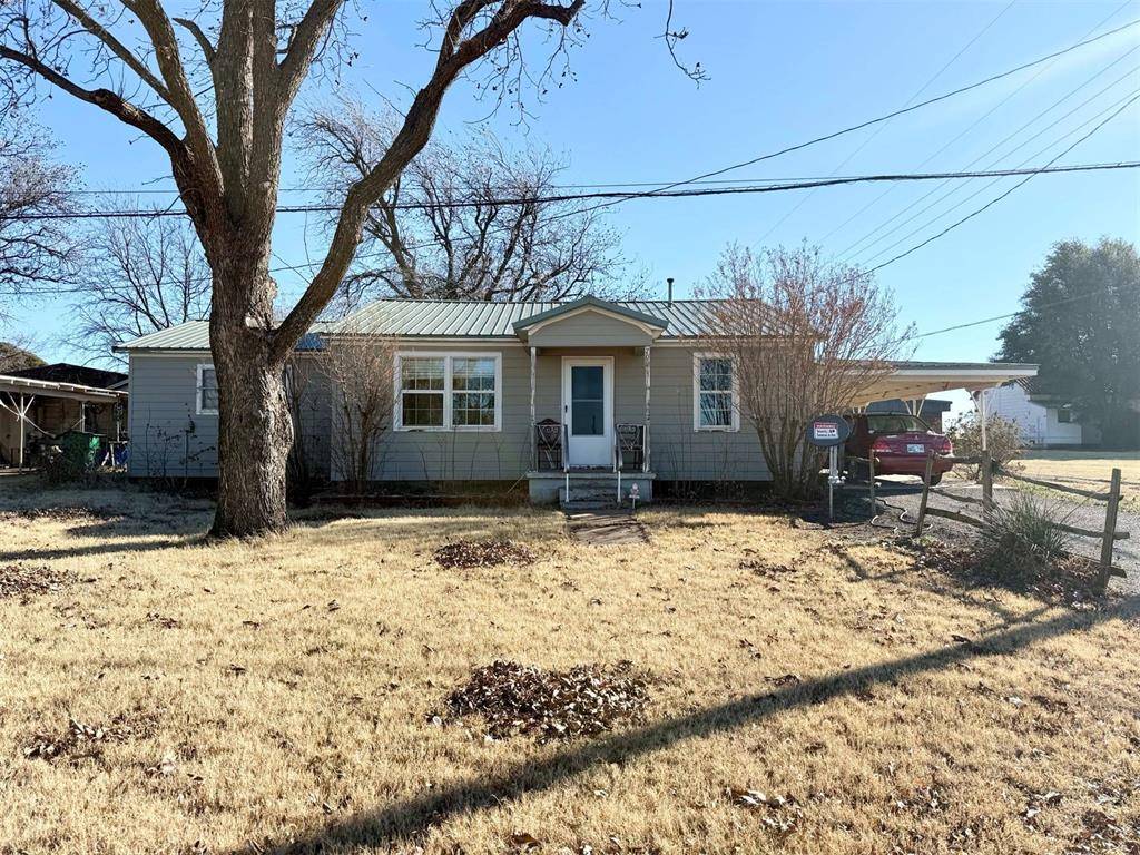 707 S Main ST, Grandfield, OK 73546