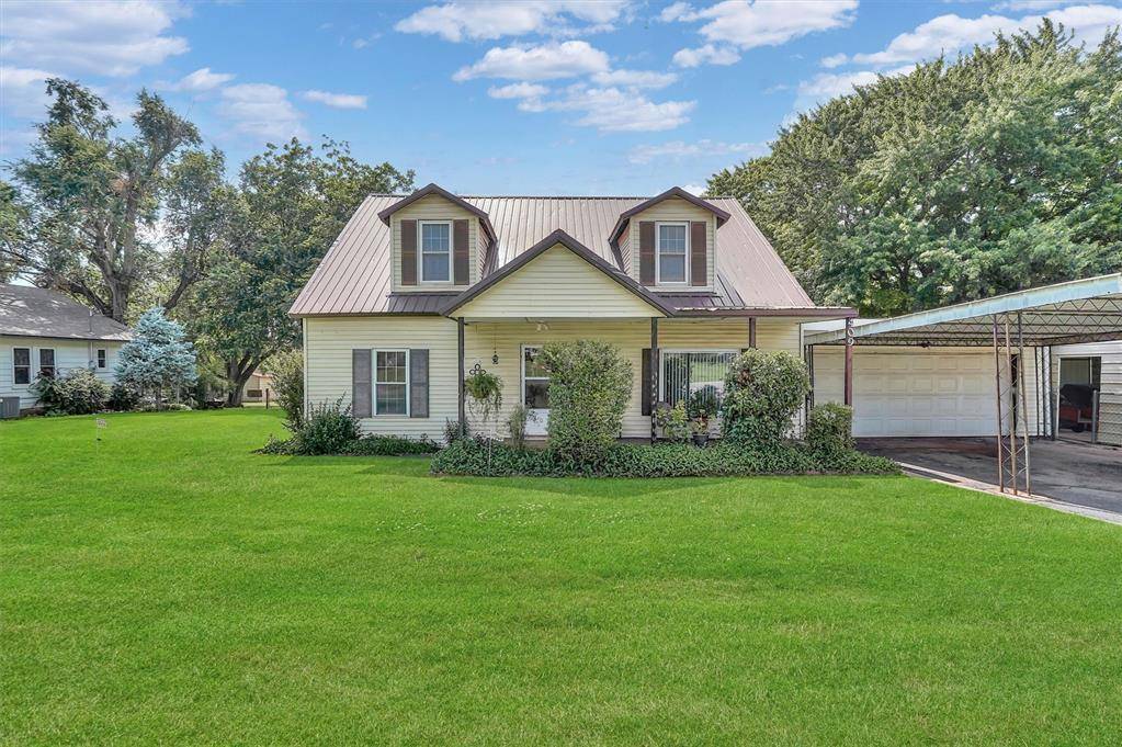 409 S McDonald ST, Dill City, OK 73641