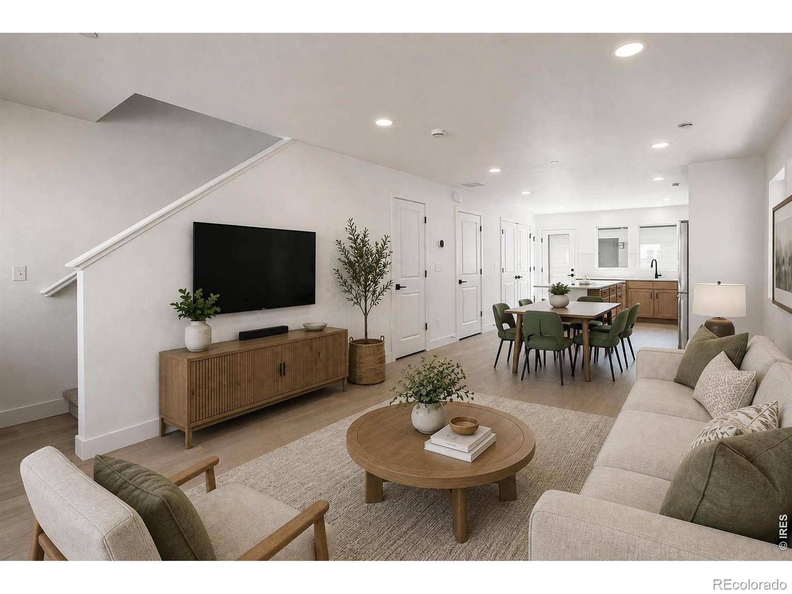 945 Trumpet LN, Windsor, CO 80550