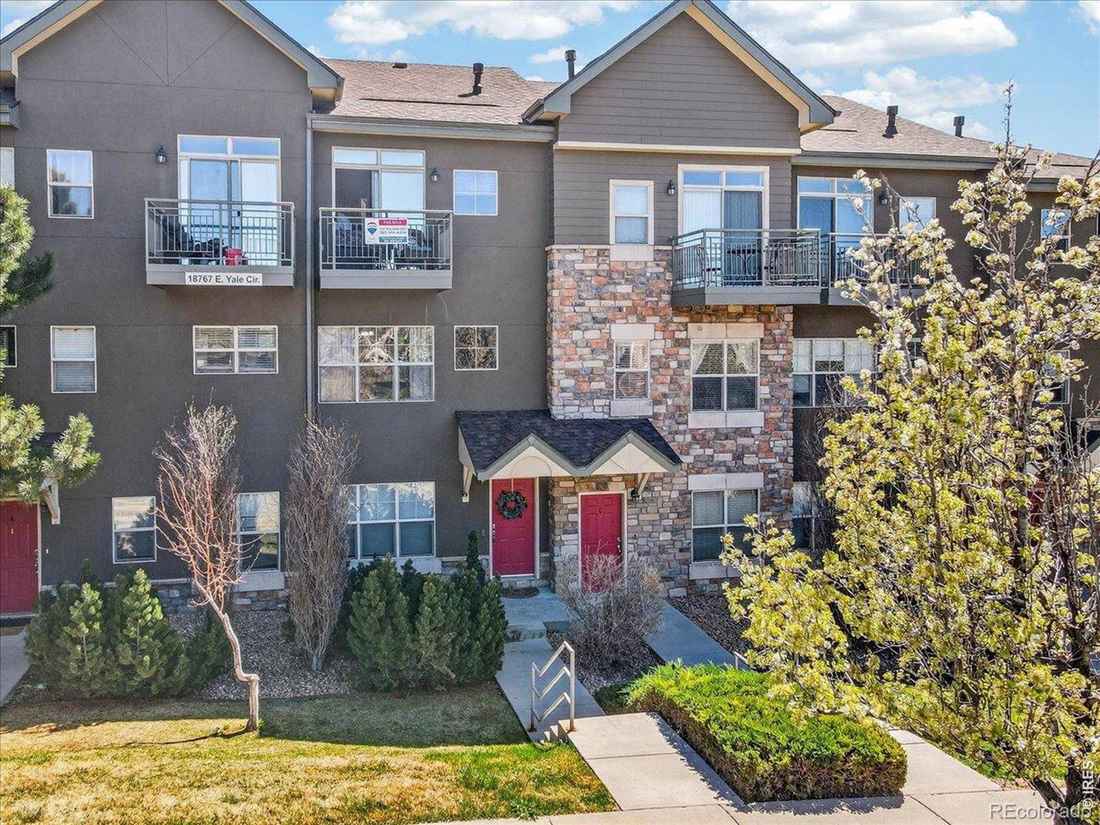 18767 E Yale CIR #B, Aurora, CO 80013