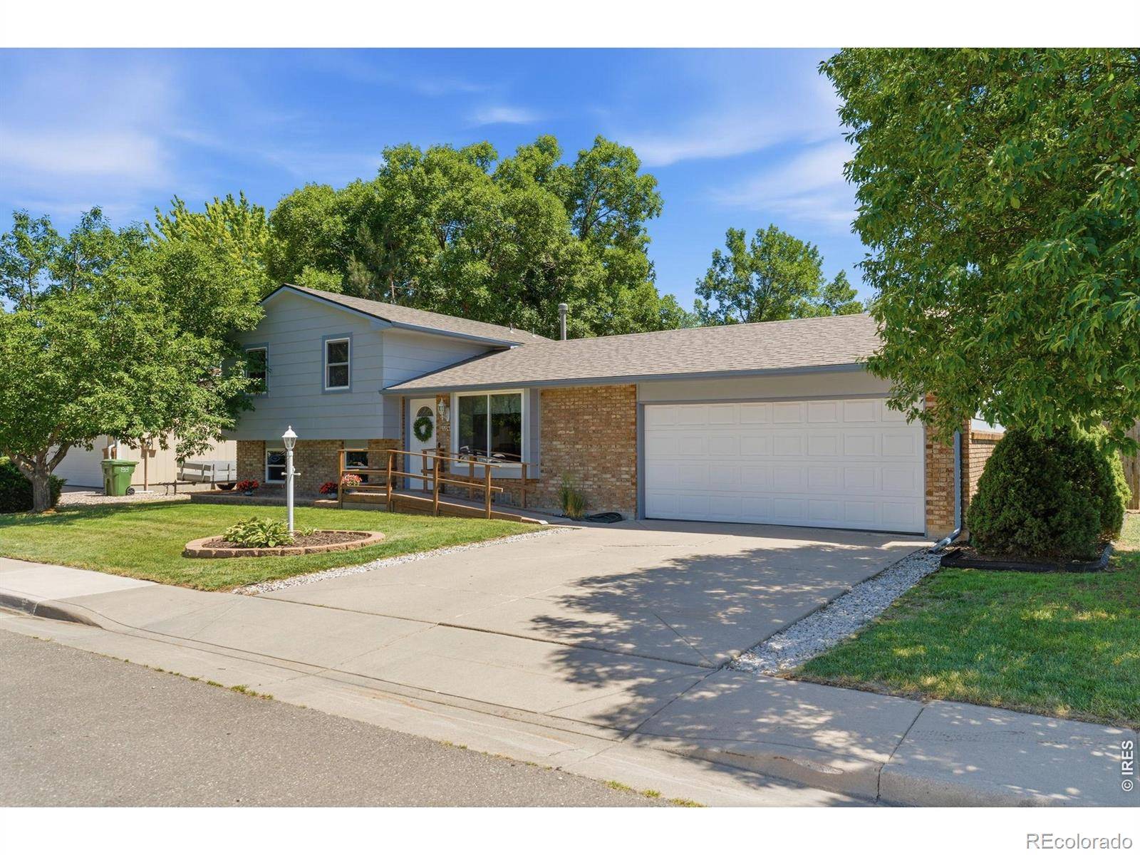 1040 White Elm DR, Loveland, CO 80538