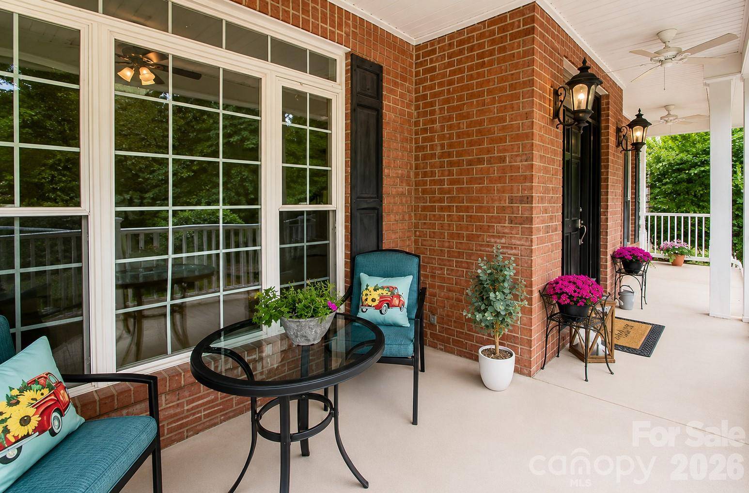 1015 Estate LN, Matthews, NC 28104