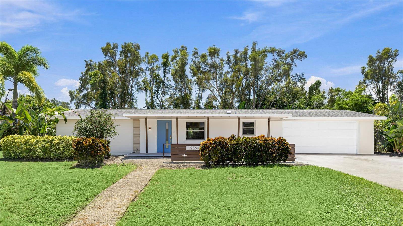 2560 SUNNYSIDE ST, Sarasota, FL 34239