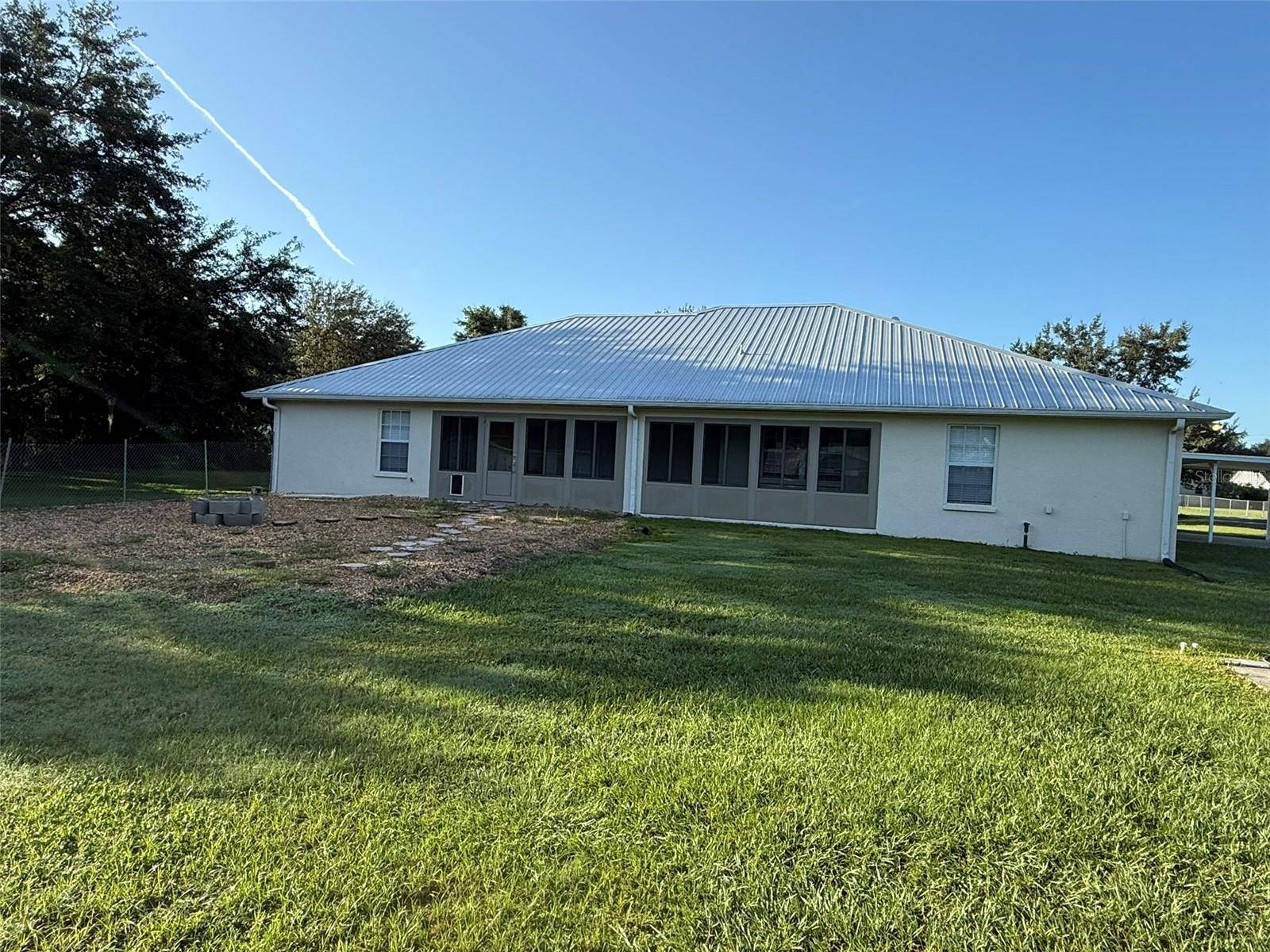 1978 WOOTEN RD, Dover, FL 33527