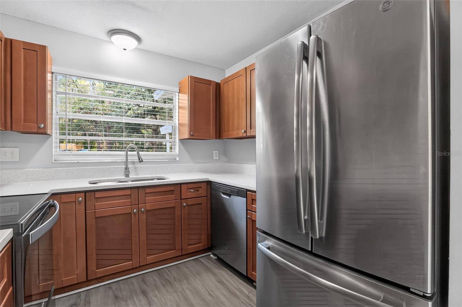 26430 SLEEPY HOLLOW ST, Mount Plymouth, FL 32776