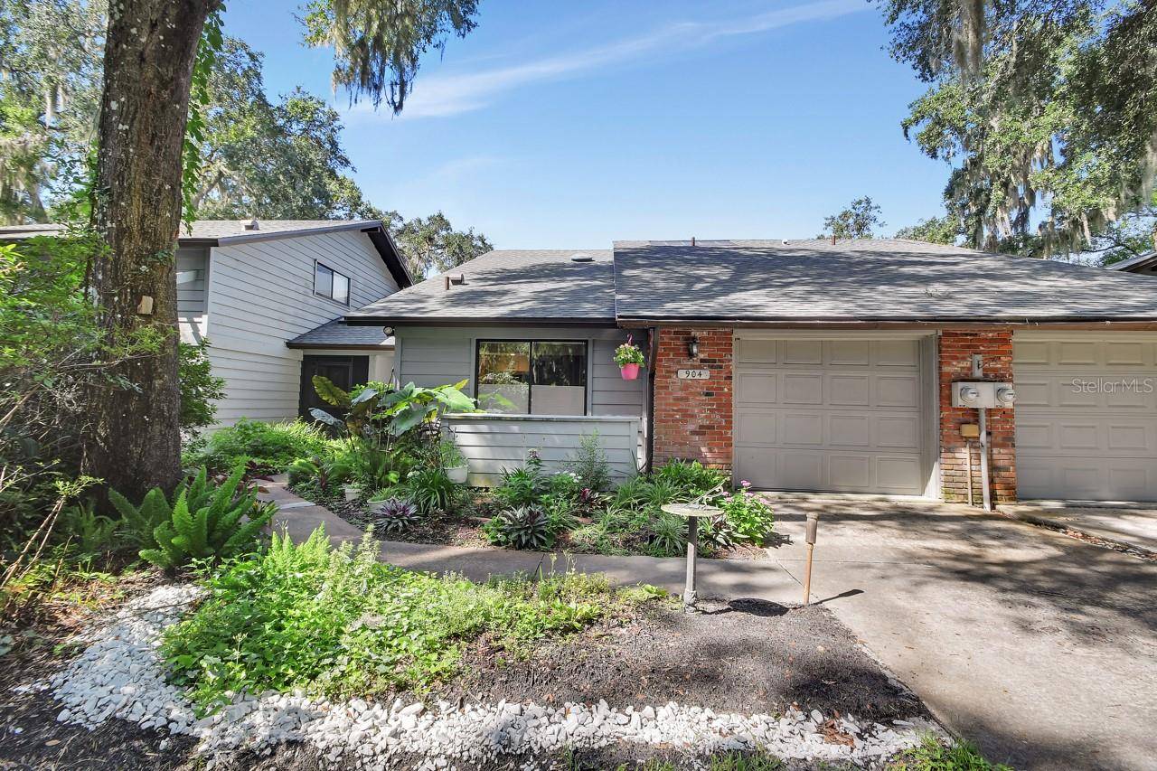 904 VILLAGE GREEN RD #3, Deland, FL 32720