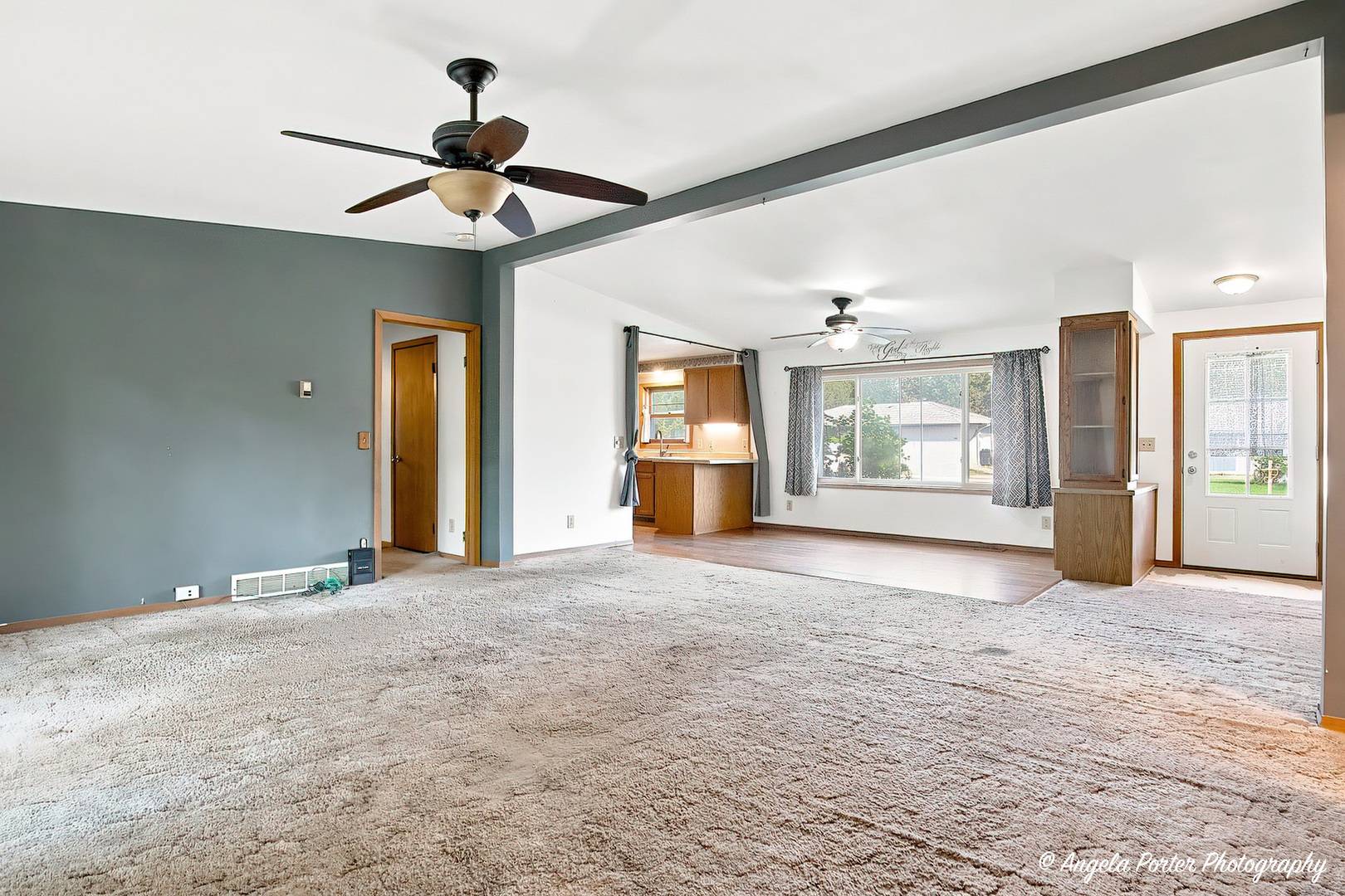 1815 Grandview DR, Johnsburg, IL 60051