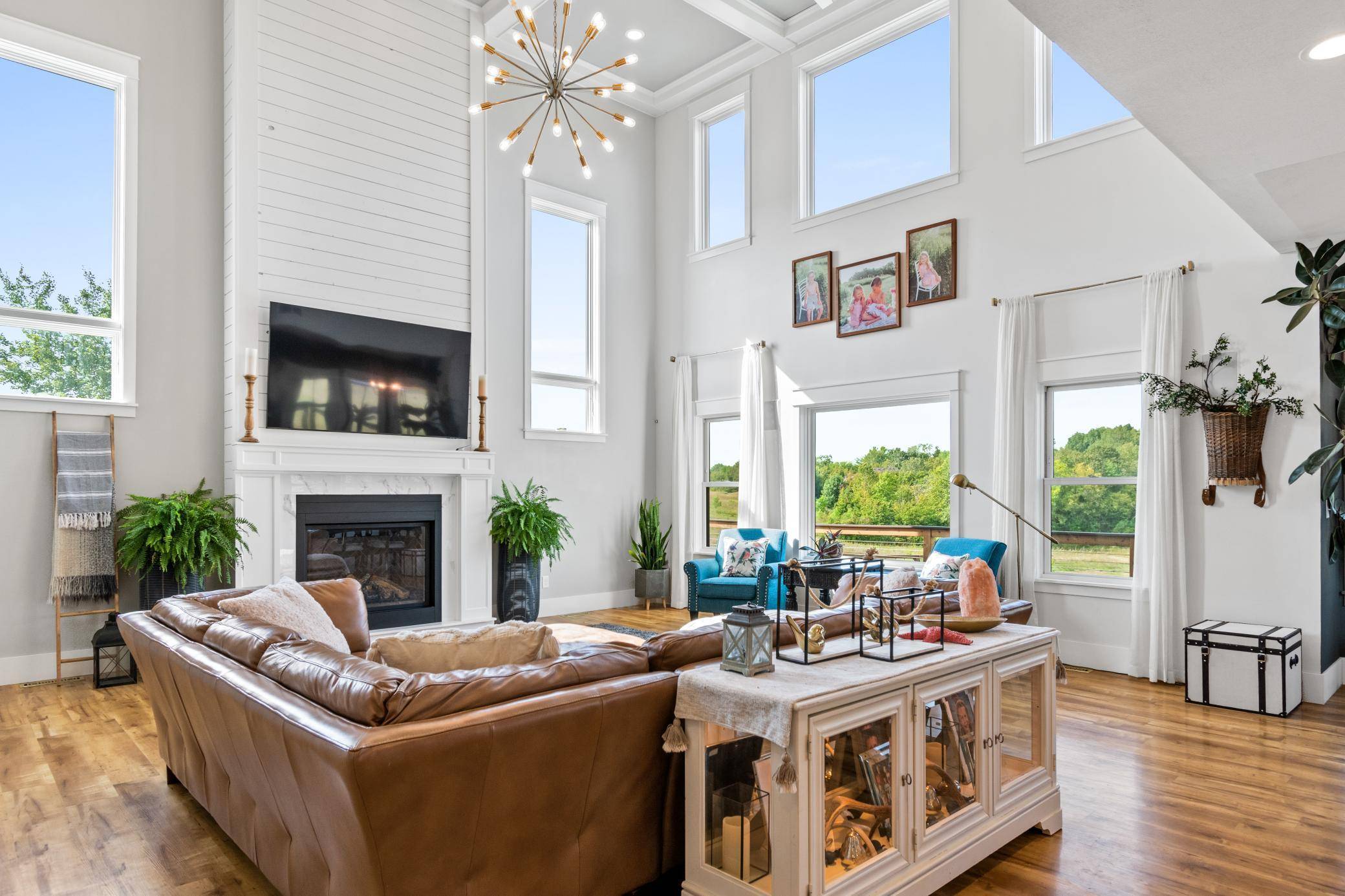 606 Venture LN NE, Alexandria, MN 56308
