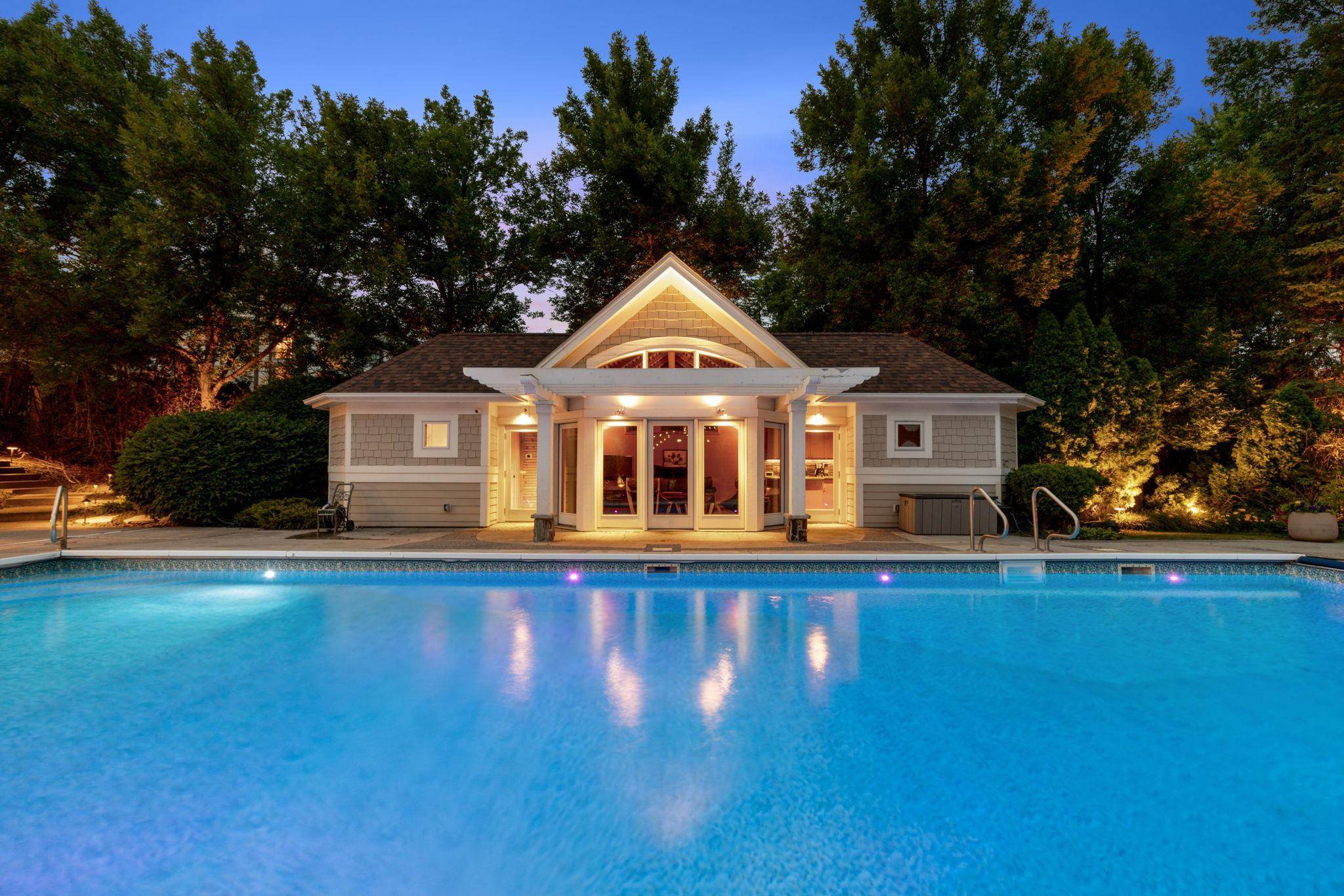 2350 Cherrywood RD, Minnetonka, MN 55305