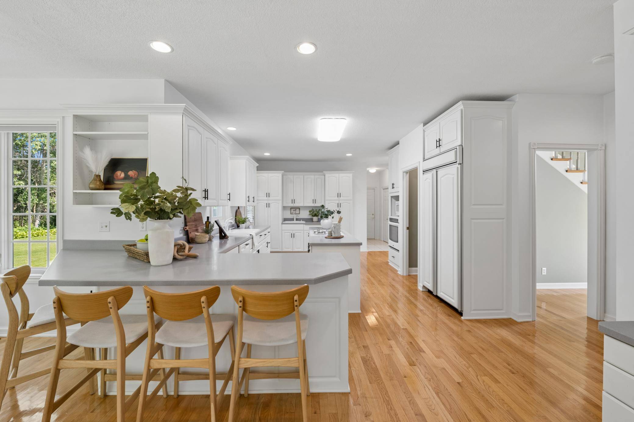 1015 W Cove LN, Minnetrista, MN 55364
