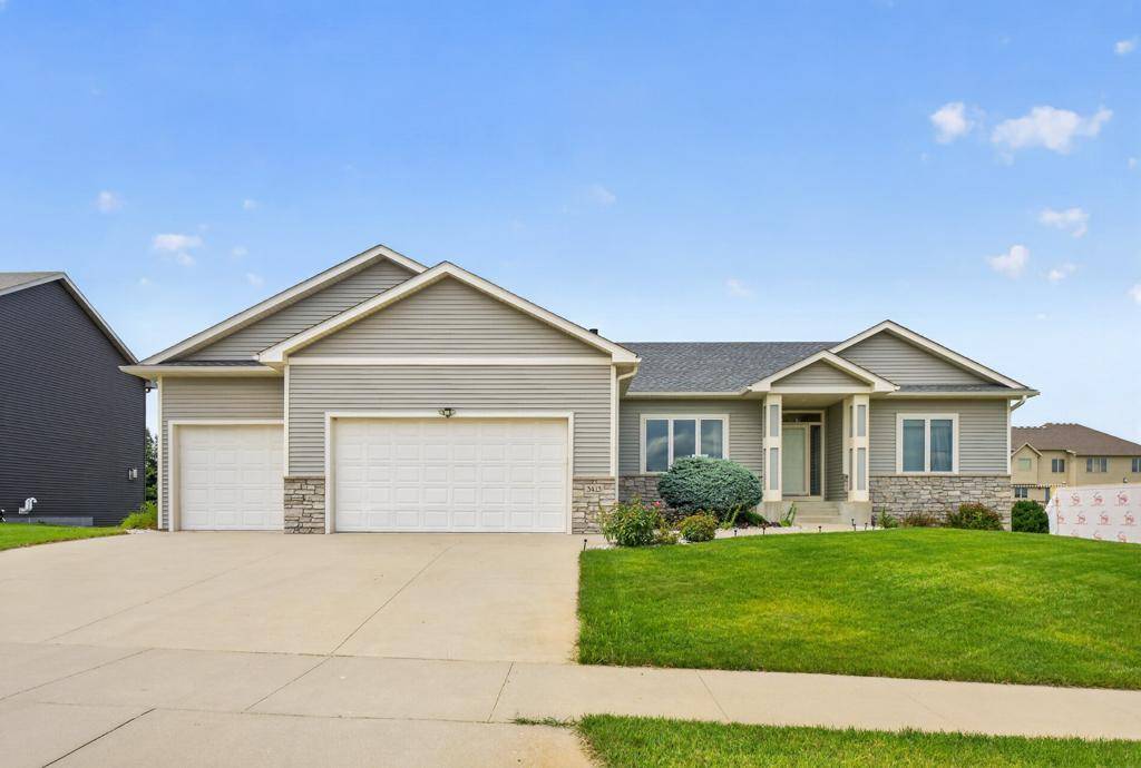 3413 Stonehedge DR NE, Rochester, MN 55906