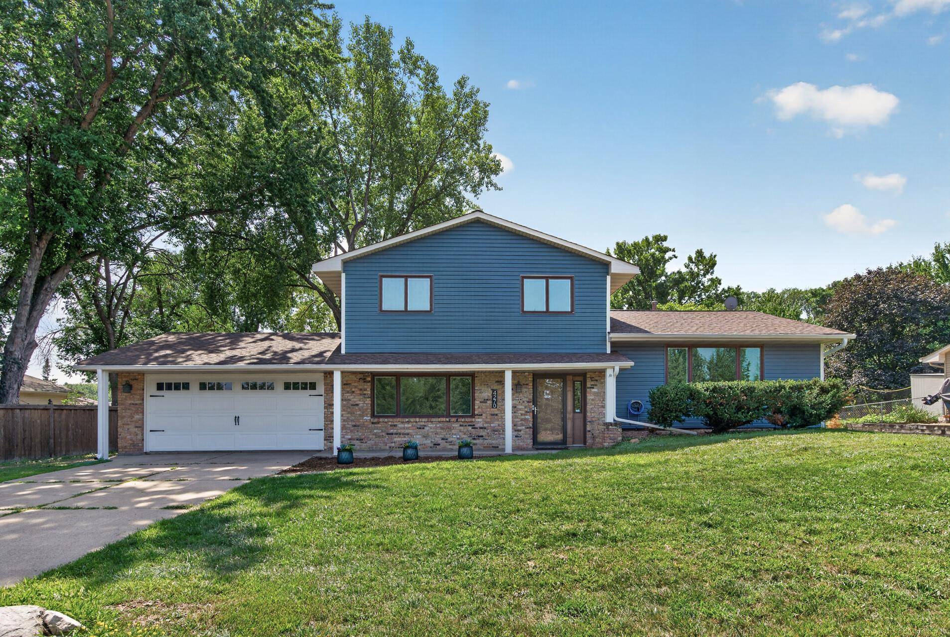4270 Quaker LN N, Plymouth, MN 55441
