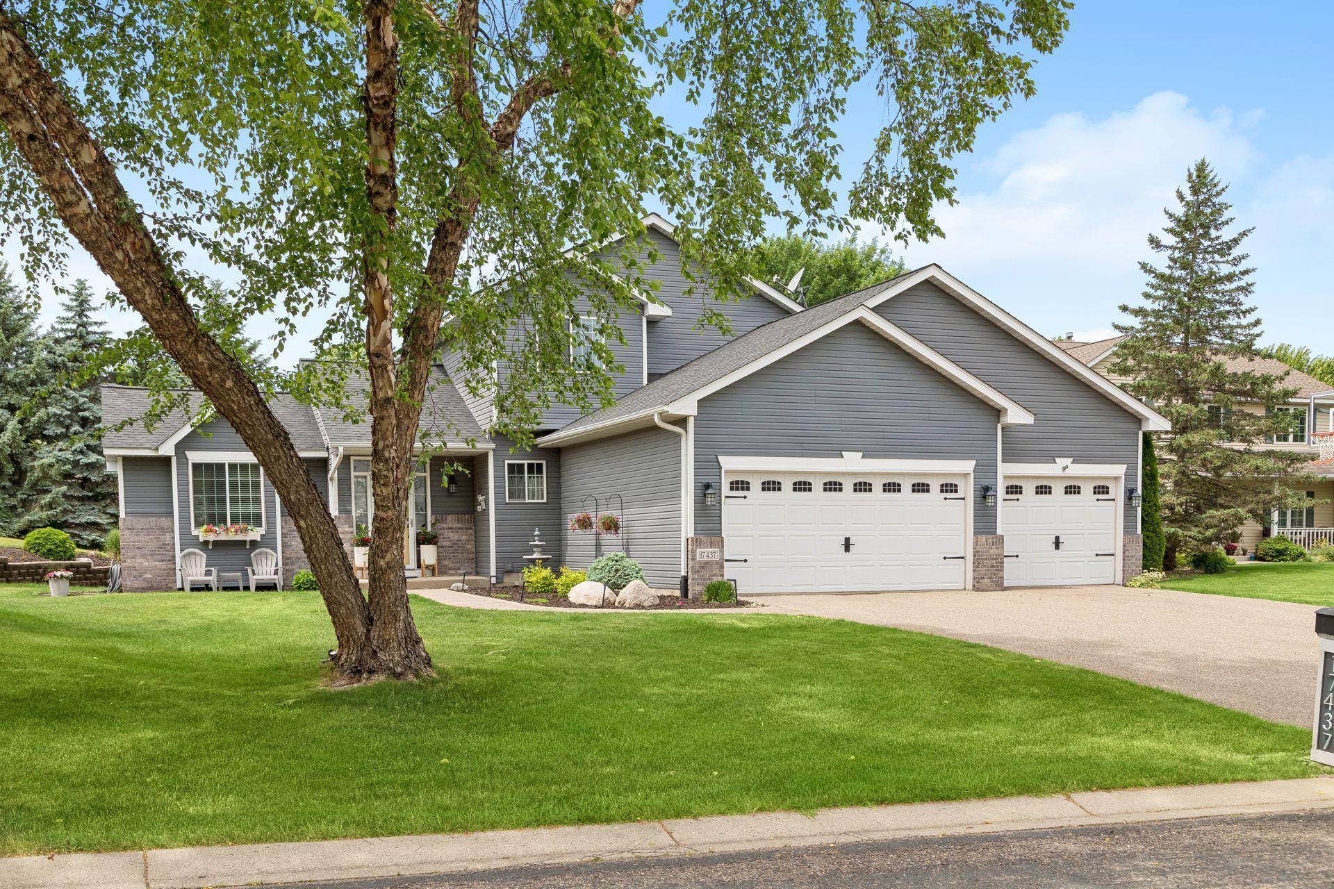 17437 Hazel CT, Lakeville, MN 55044