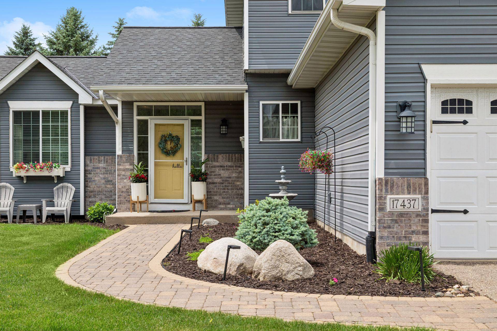 17437 Hazel CT, Lakeville, MN 55044