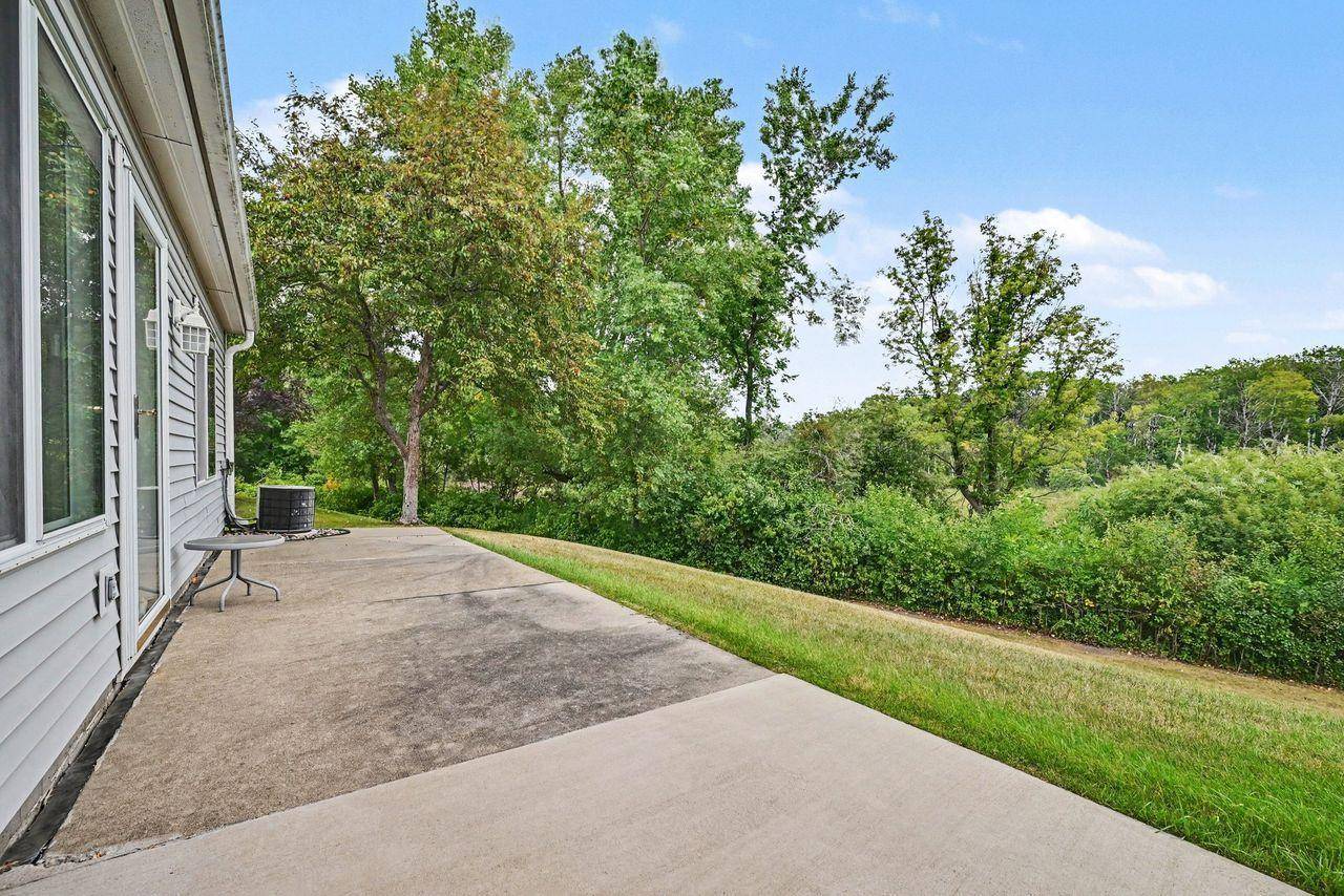 7586 Ojibway Park Bay, Woodbury, MN 55125