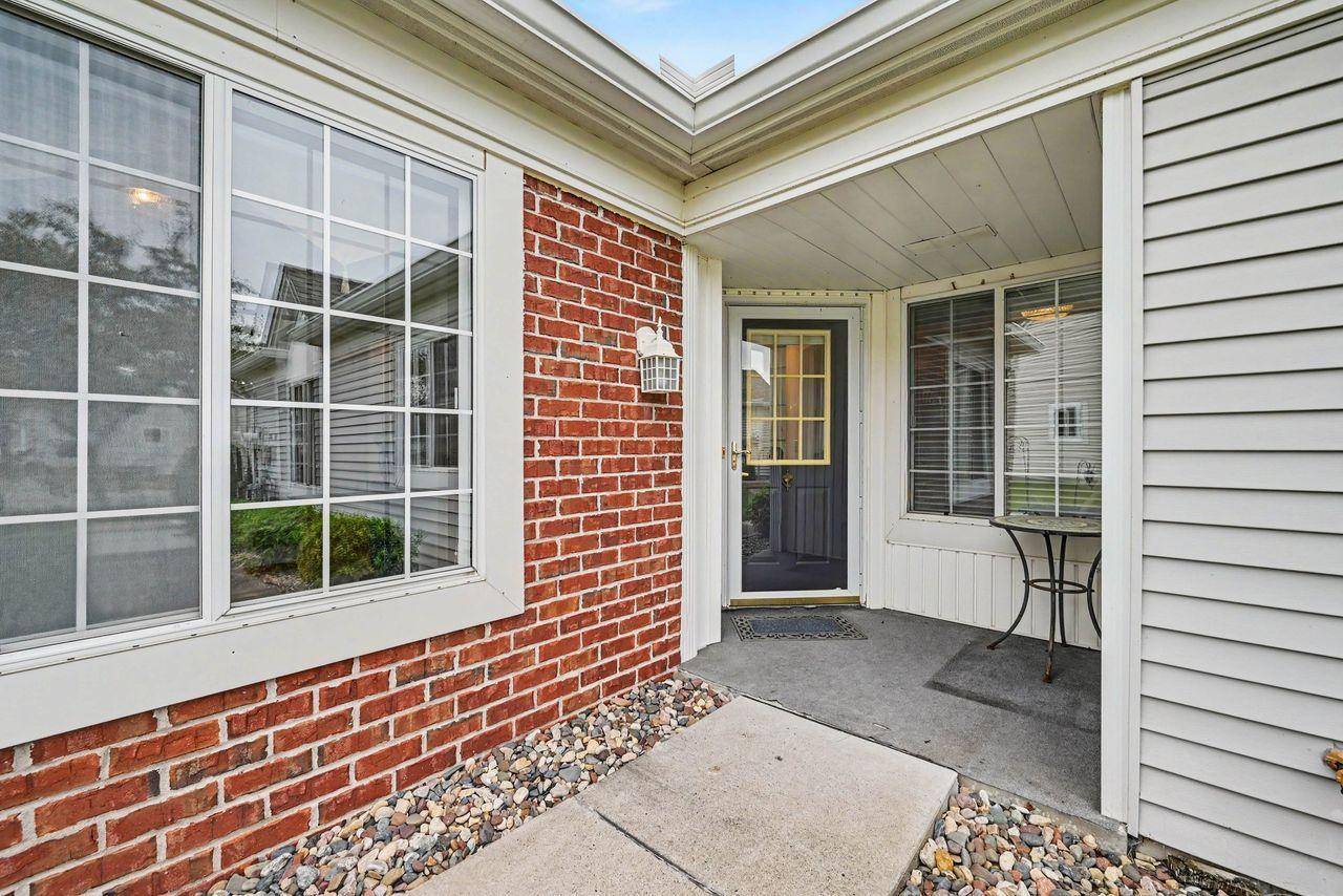 7586 Ojibway Park Bay, Woodbury, MN 55125