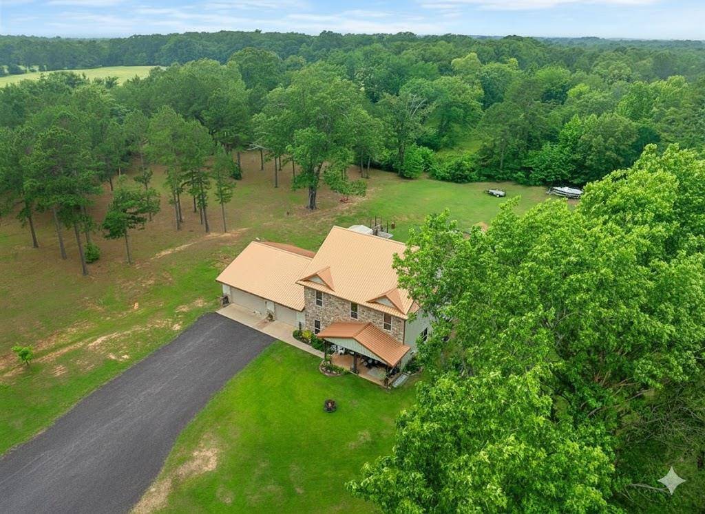 740 N 4320 RD, Hugo, OK 74743