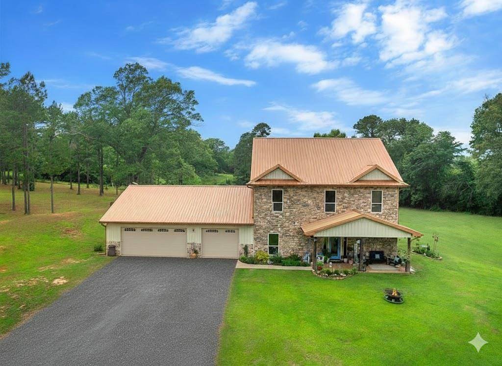 740 N 4320 RD, Hugo, OK 74743