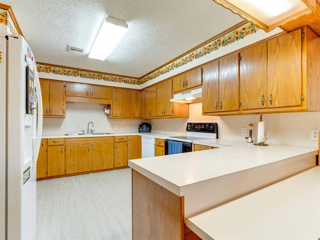 9 N Jerome ST, Coalgate, OK 74538