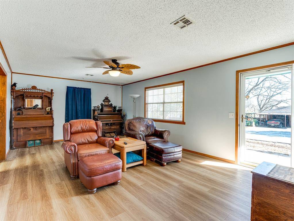 9 N Jerome ST, Coalgate, OK 74538