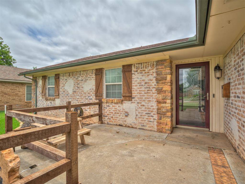 434 N Oak AVE, Hennessey, OK 73742