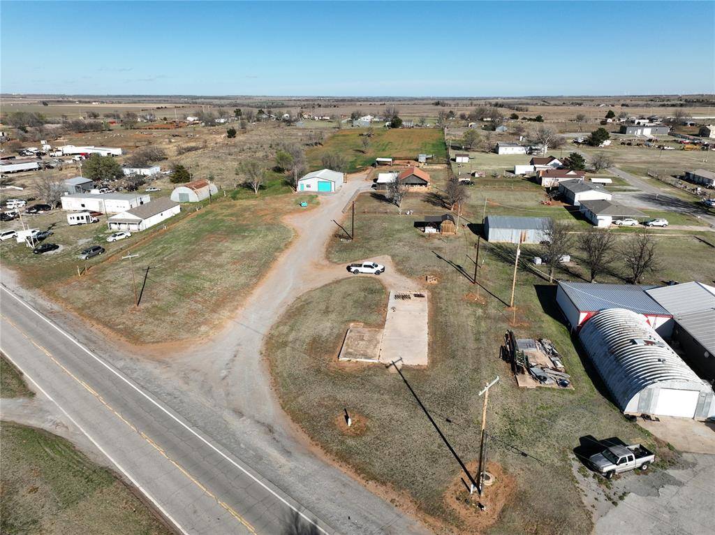 708 Town East Ash ST, Carnegie, OK 73015