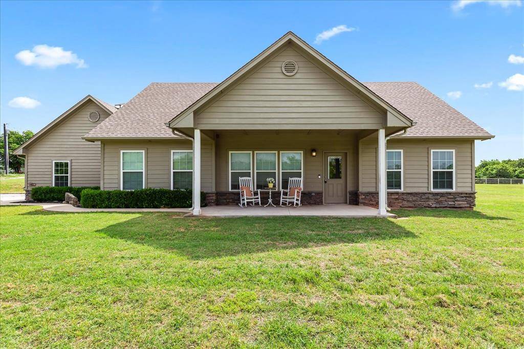 44131 County Street 2730, Cement, OK 73017
