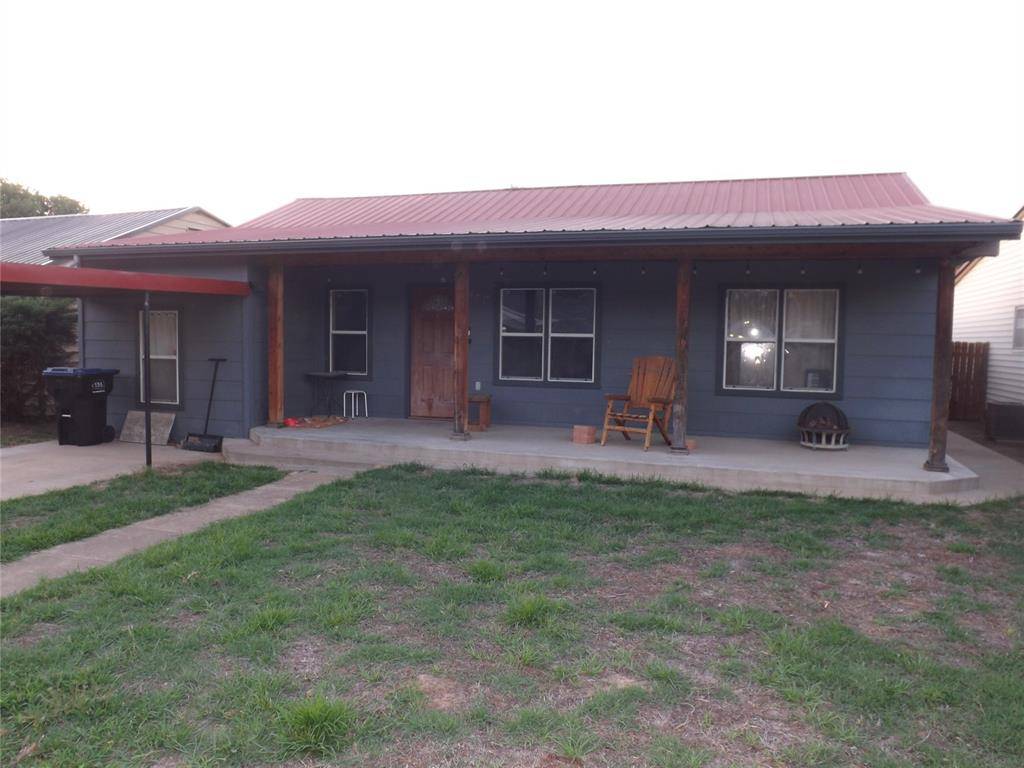 608 E Davis ST, Tipton, OK 73570