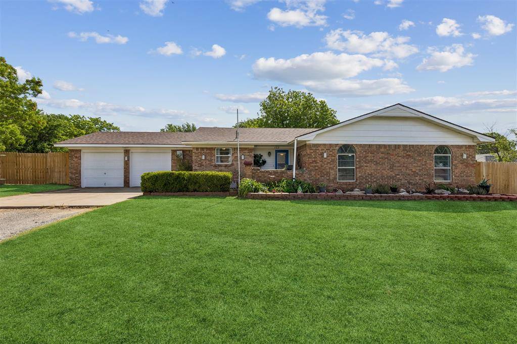 102 N Locust ST, Fletcher, OK 73541