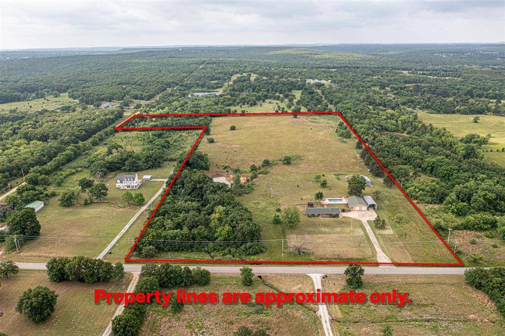 25189 N Wilson RD, Henryetta, OK 74437