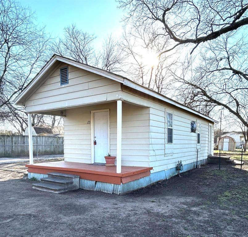 15 N ST, Ardmore, OK 73401