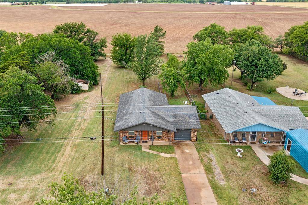 424 S 1st AVE, Fairview, OK 73737