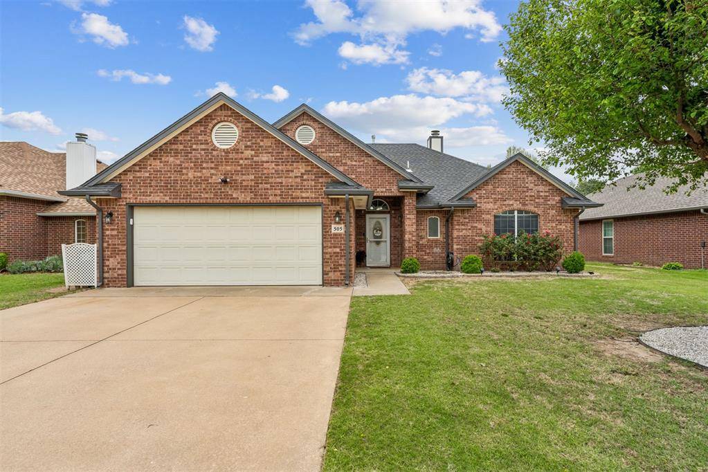 505 Oakdale DR, Enid, OK 73703