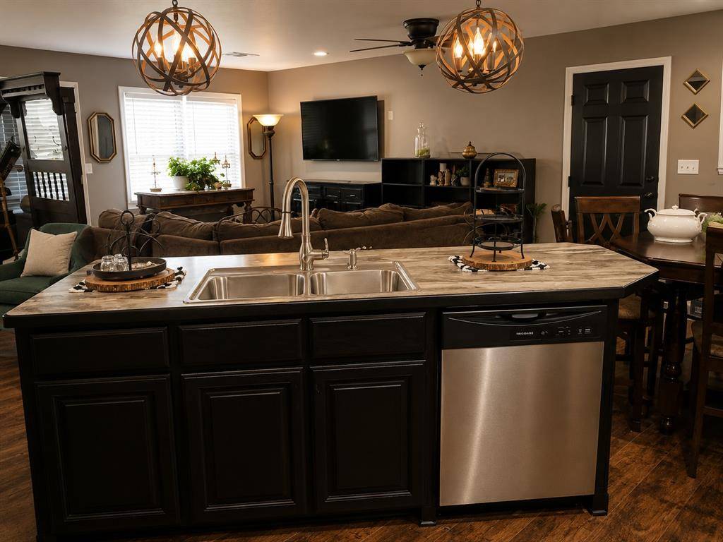 2200 Cedar ST, Idabel, OK 74745