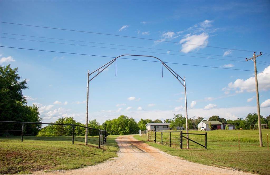 43310 E Turkey Hill RD, Asher, OK 74826