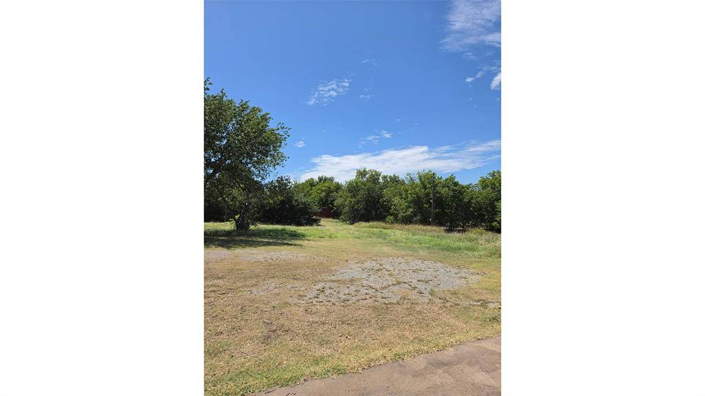 9086 State  OK-19 HWY, Apache, OK 73006