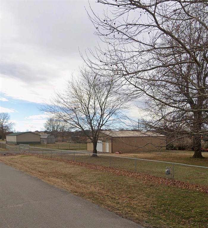 820 Black Jack LN, Collinsville, OK 74021