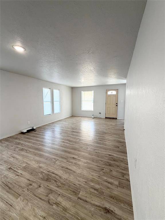 214 W Dorothy ST, Hollis, OK 73550
