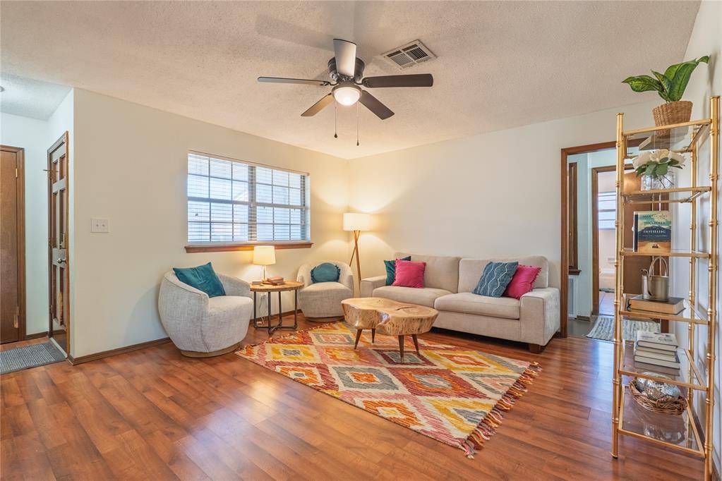 19 Red Oak RD, Shawnee, OK 74804