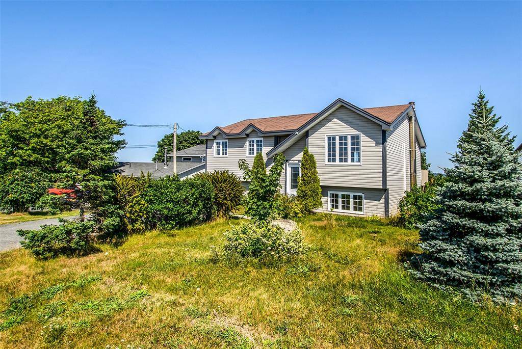 44 Battens Road, Conception Bay South, NL A1X 2A5