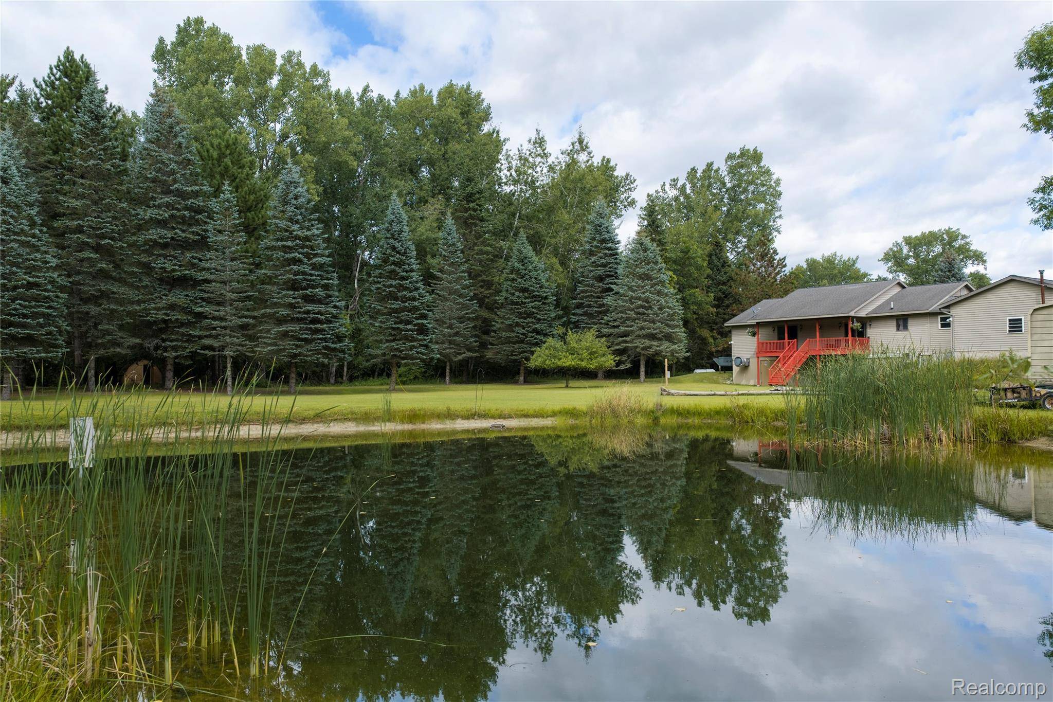 2392 Davis RD, Au Gres Township, MI 48703