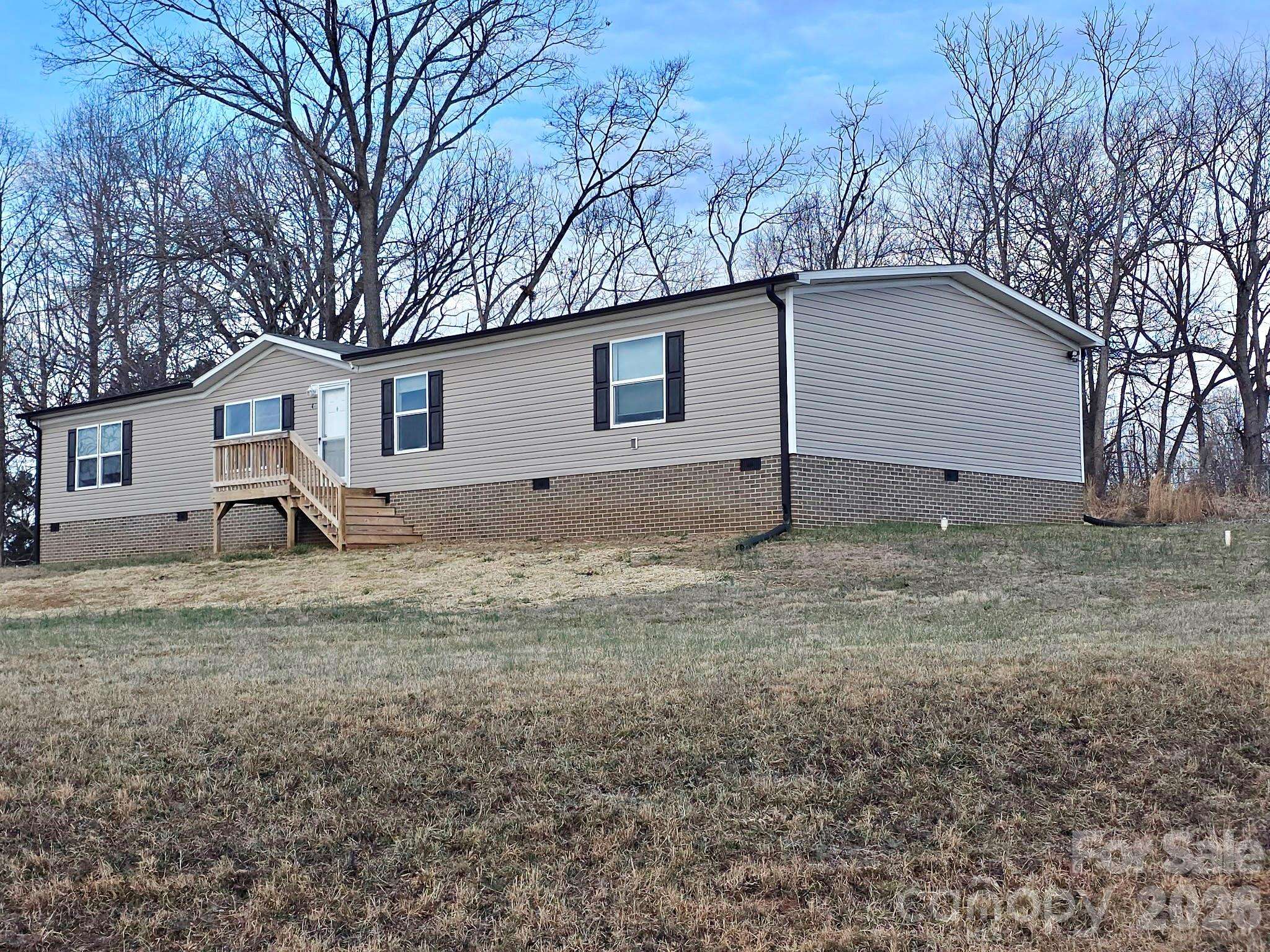 44 Howard Norton DR, Hiddenite, NC 28636