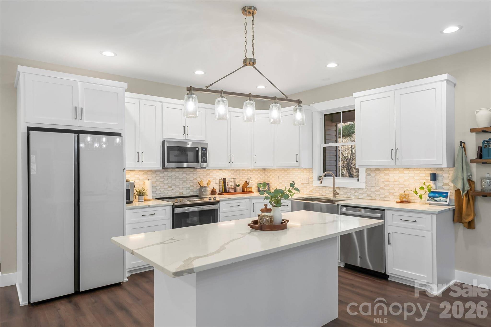 126 Doe Path CIR, Hudson, NC 28638