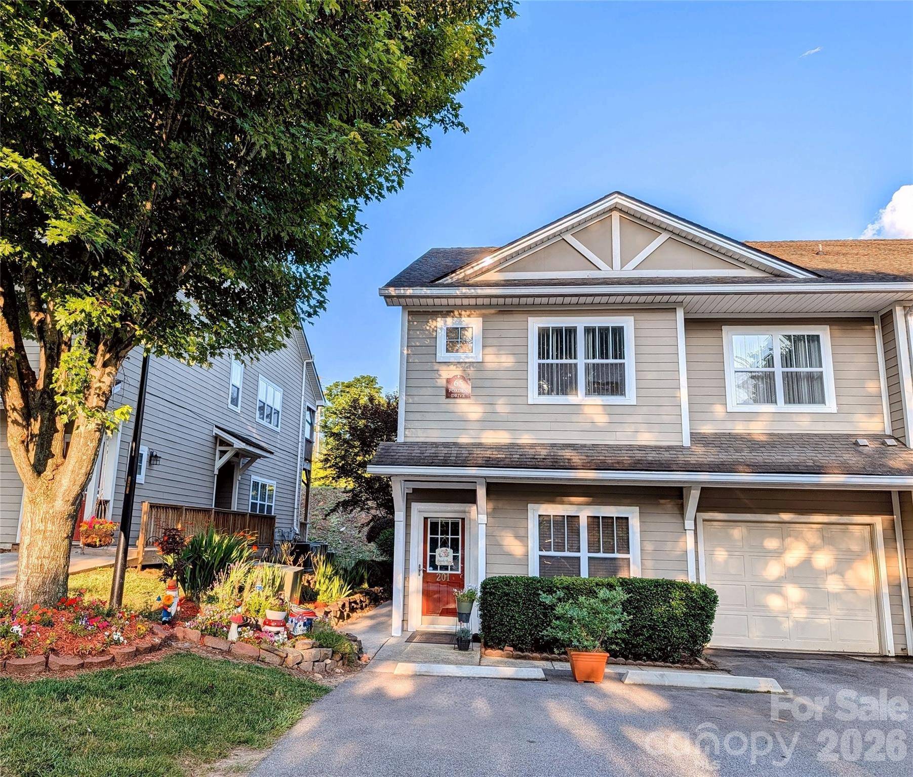 65 Foxden DR #201, Fletcher, NC 28732