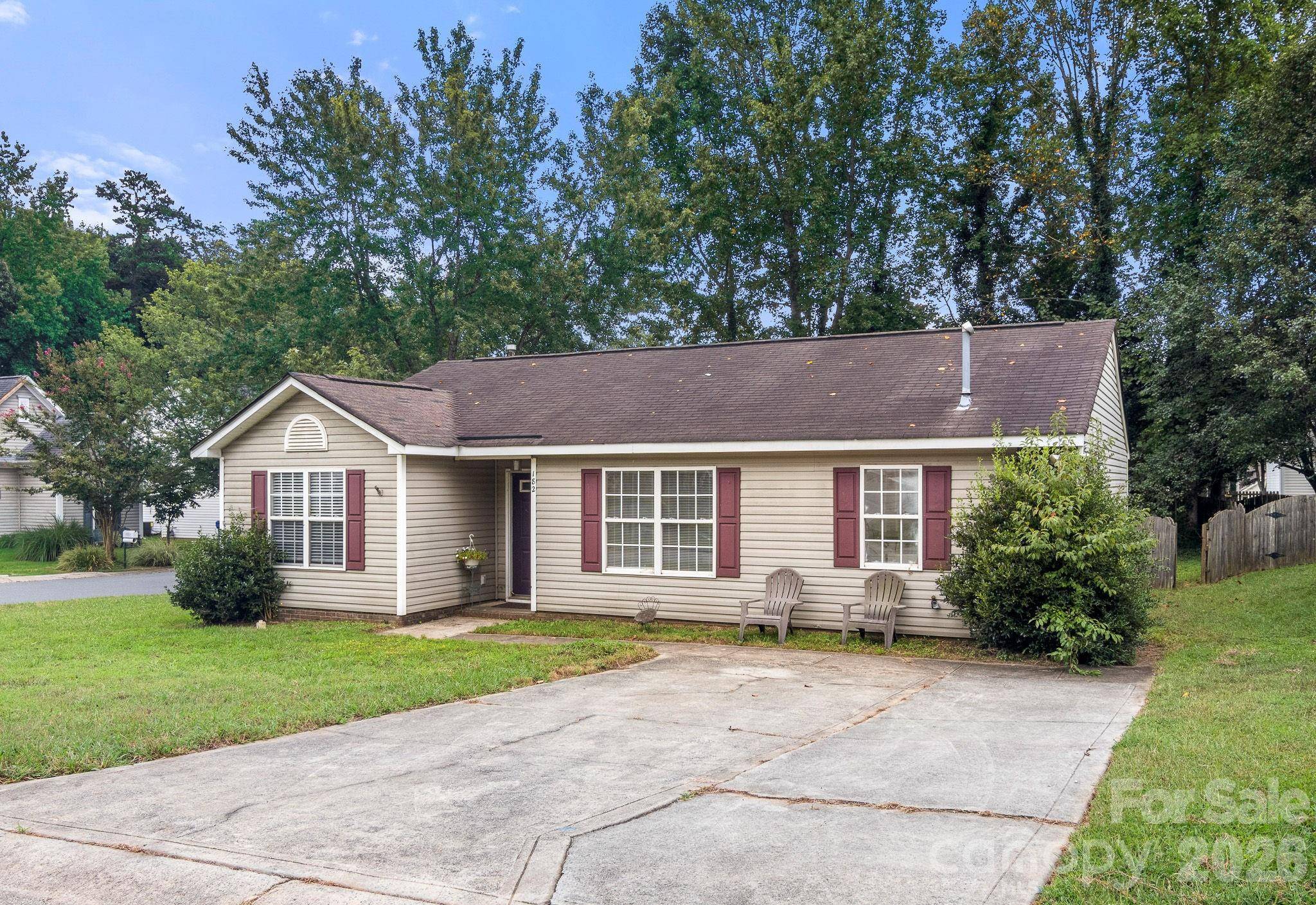 182 Kristens Court DR, Mooresville, NC 28115