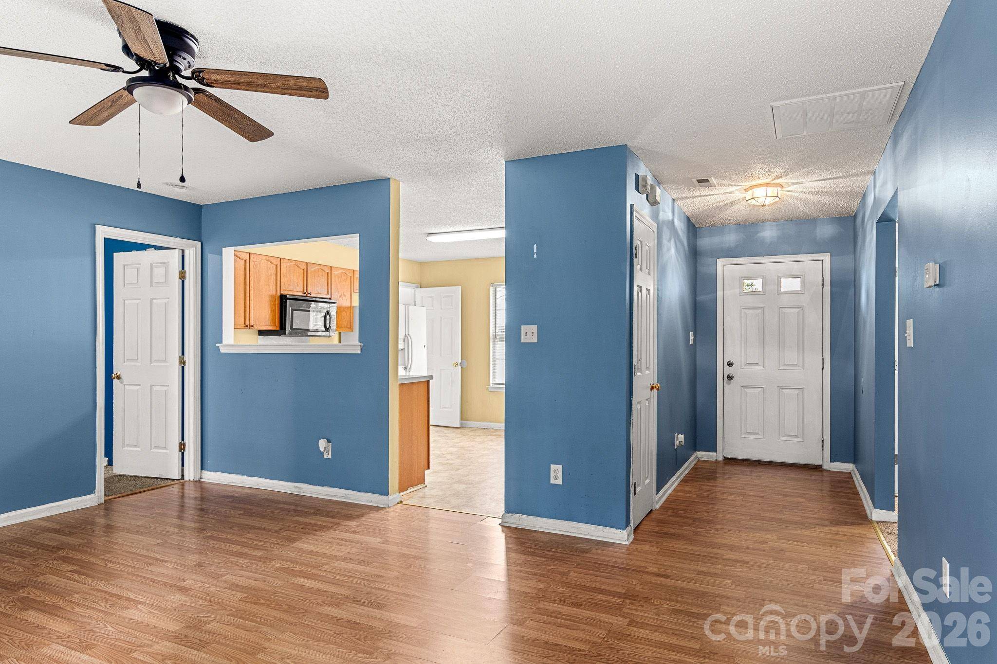 182 Kristens Court DR, Mooresville, NC 28115