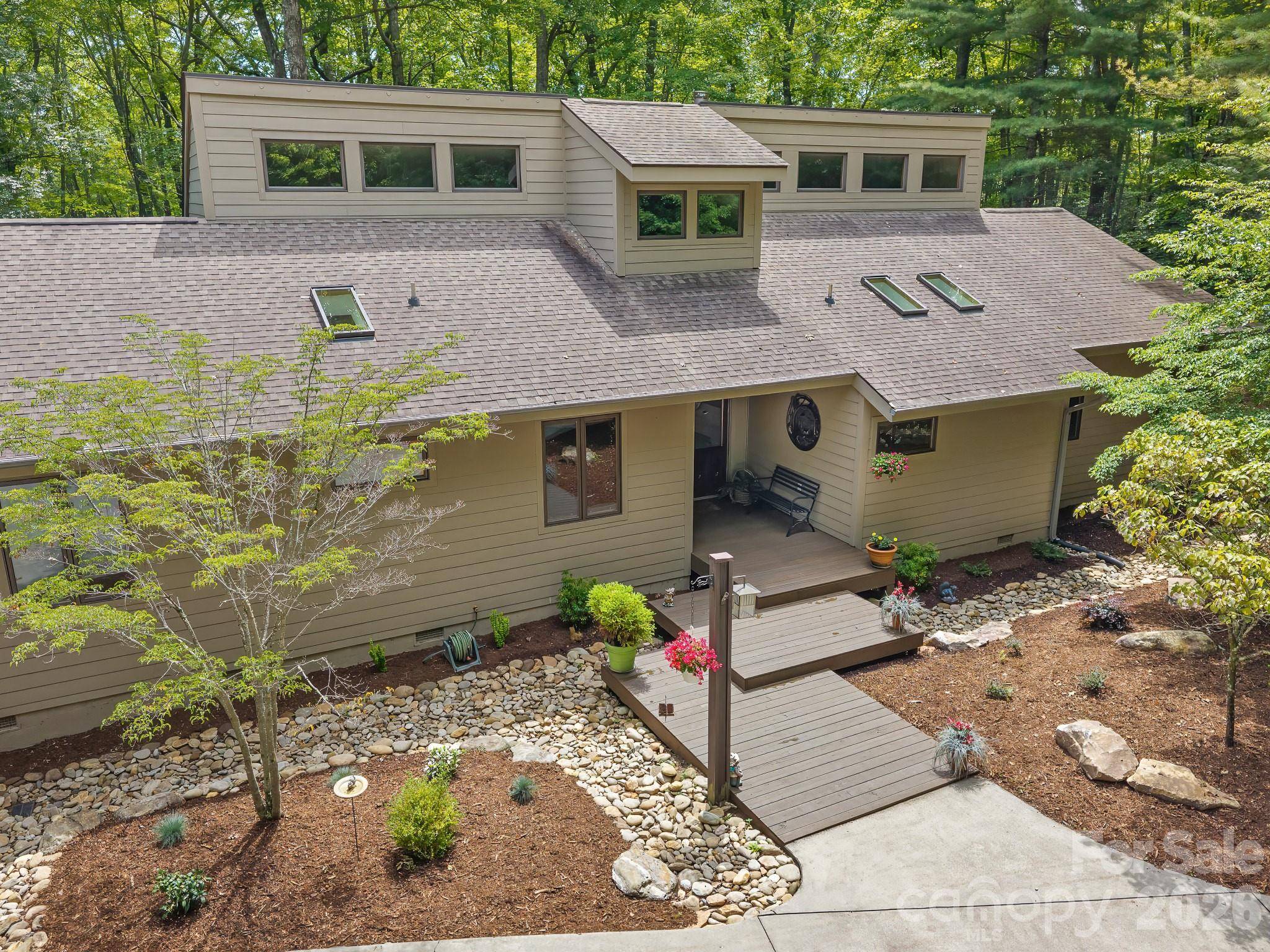 1370 Salola LN, Brevard, NC 28712
