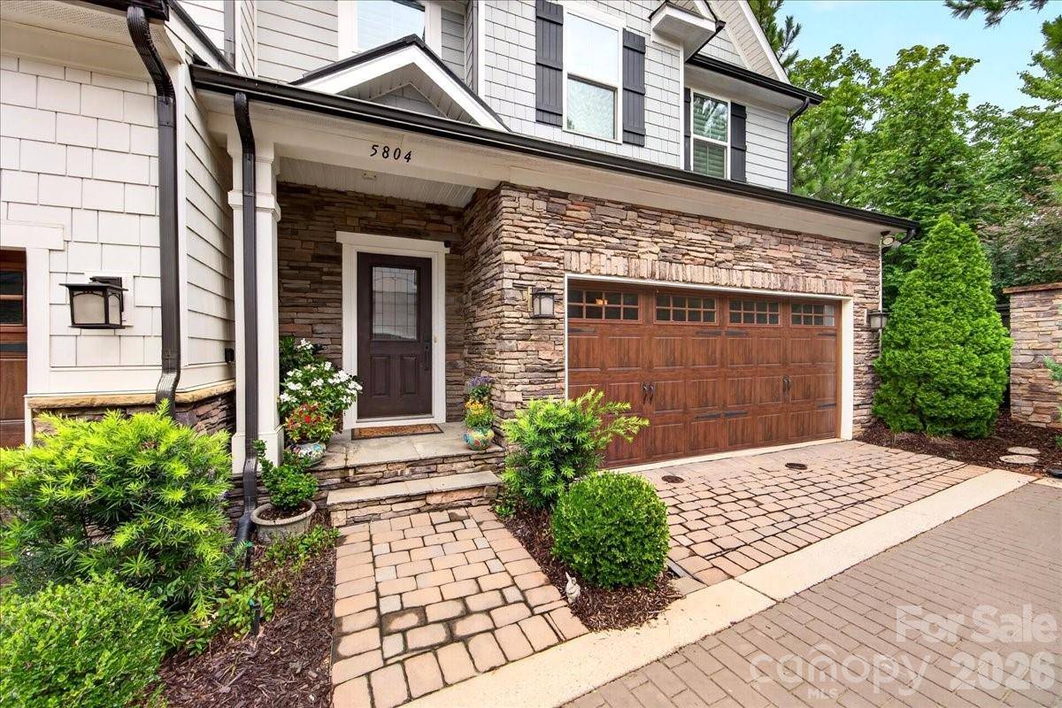 5804 Barrowlands CT, Charlotte, NC 28210