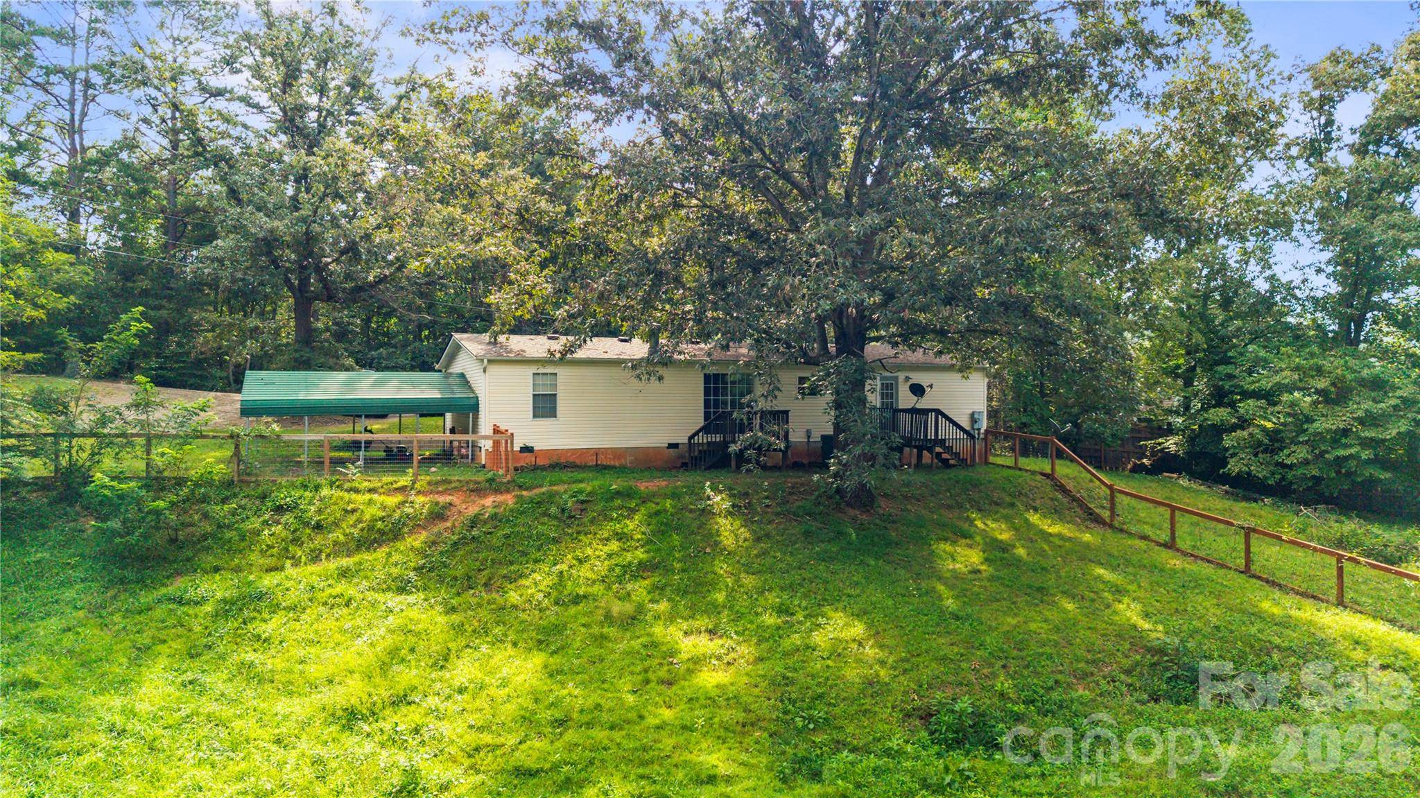 16 Vance Cemetery RD, Weaverville, NC 28787