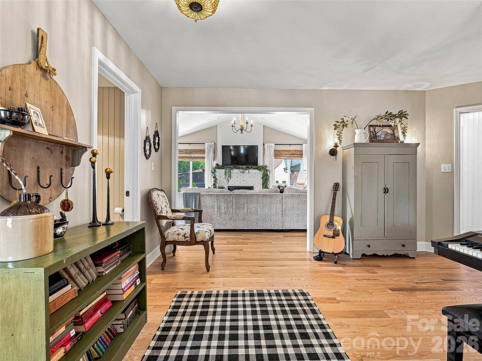 41 Forest Knoll DR, Weaverville, NC 28787